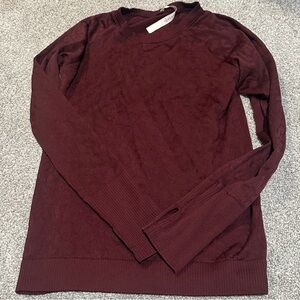 Lululemon Rest Less textured top size 10